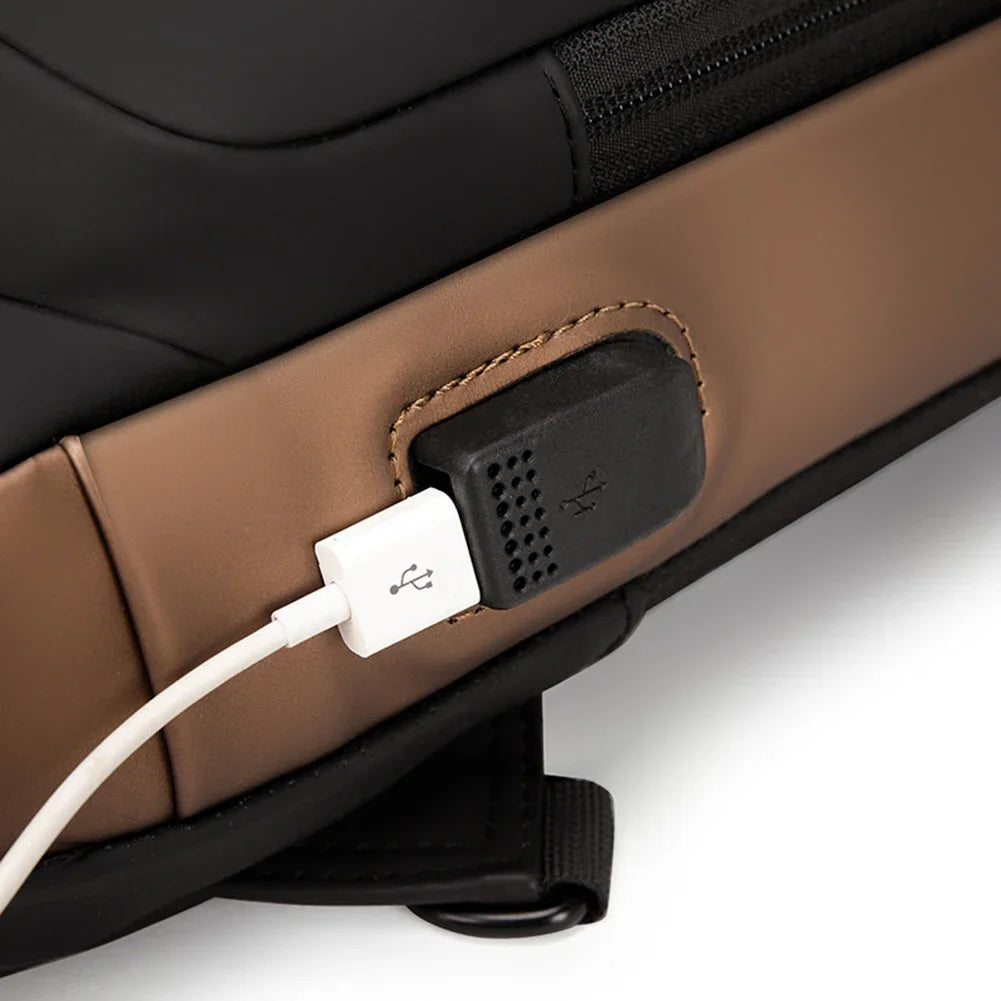 Crossbody Elegante: Bolsa USB à impermeável para Homens